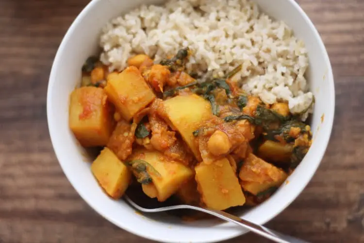 chickpea potato and spinach curry