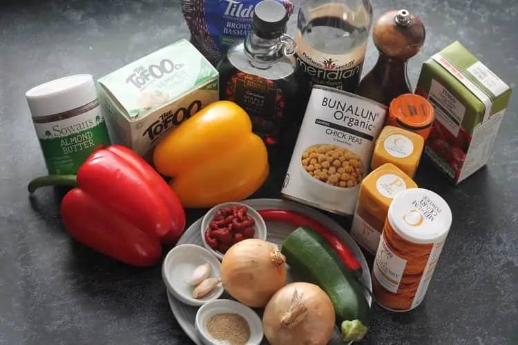 ingredients to make a tempeh curry